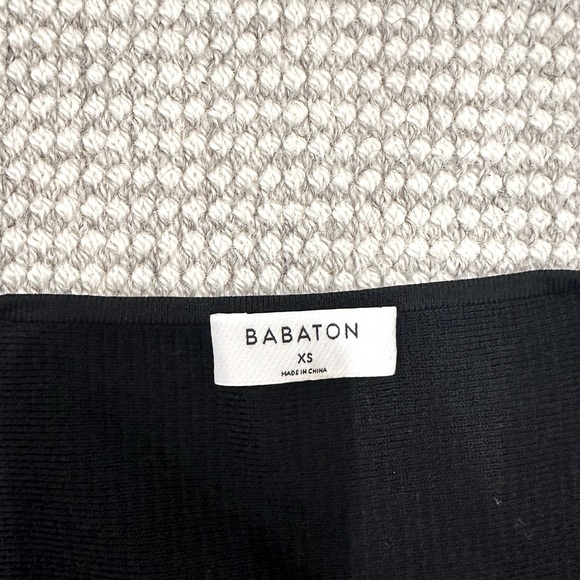 Women’s Aritzia Square neck short sleeve - Picture 3 of 3